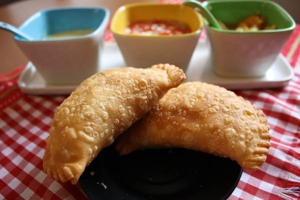 Empanada de trigo solo pollo
